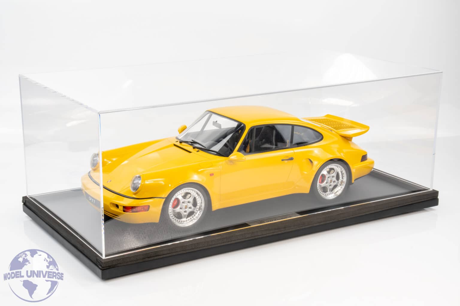 1:8 Scale Model Cars | Large Scale Models