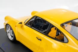 GT Spirit - 1:8 Porsche 911 (964) Turbo S Yellow 1994 - Limited Edition Resin Model