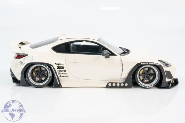 GT Spirit - 1:18 PANDEM Toyota GR86 Crystal White 2024 - Limited Edition Resin Model 17 GT Spirit - 1:18 PANDEM Toyota GR86 Crystal White 2024 - Limited Edition Resin Model