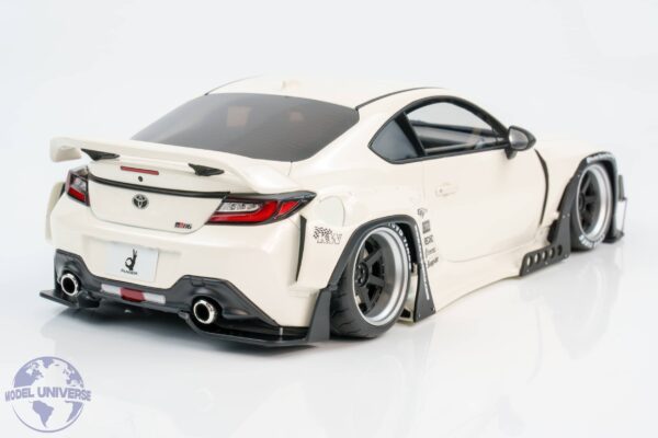 GT Spirit - 1:18 PANDEM Toyota GR86 Crystal White 2024 - Limited Edition Resin Model 16 GT Spirit - 1:18 PANDEM Toyota GR86 Crystal White 2024 - Limited Edition Resin Model