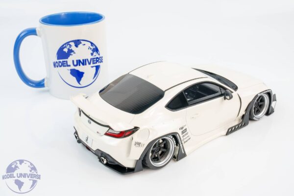 GT Spirit - 1:18 PANDEM Toyota GR86 Crystal White 2024 - Limited Edition Resin Model 14 GT Spirit - 1:18 PANDEM Toyota GR86 Crystal White 2024 - Limited Edition Resin Model