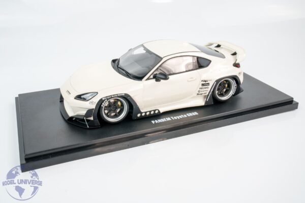 GT Spirit - 1:18 PANDEM Toyota GR86 Crystal White 2024 - Limited Edition Resin Model 12 GT Spirit - 1:18 PANDEM Toyota GR86 Crystal White 2024 - Limited Edition Resin Model