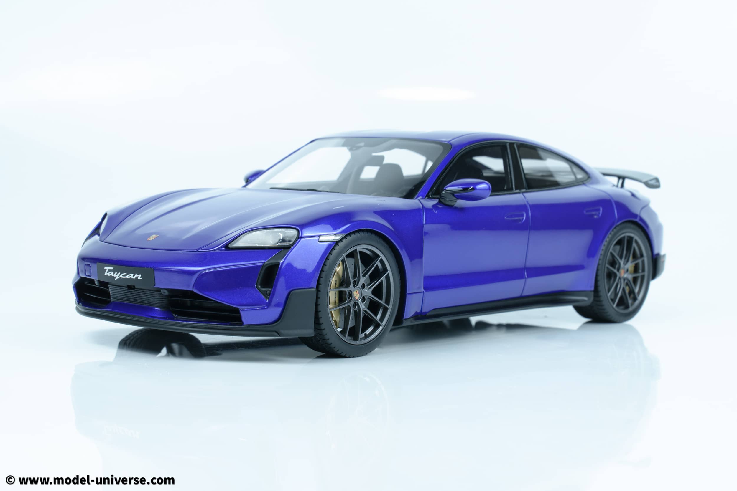 GT Spirit 1:18 Taycan Turbo GT in Sky Purple Metallic