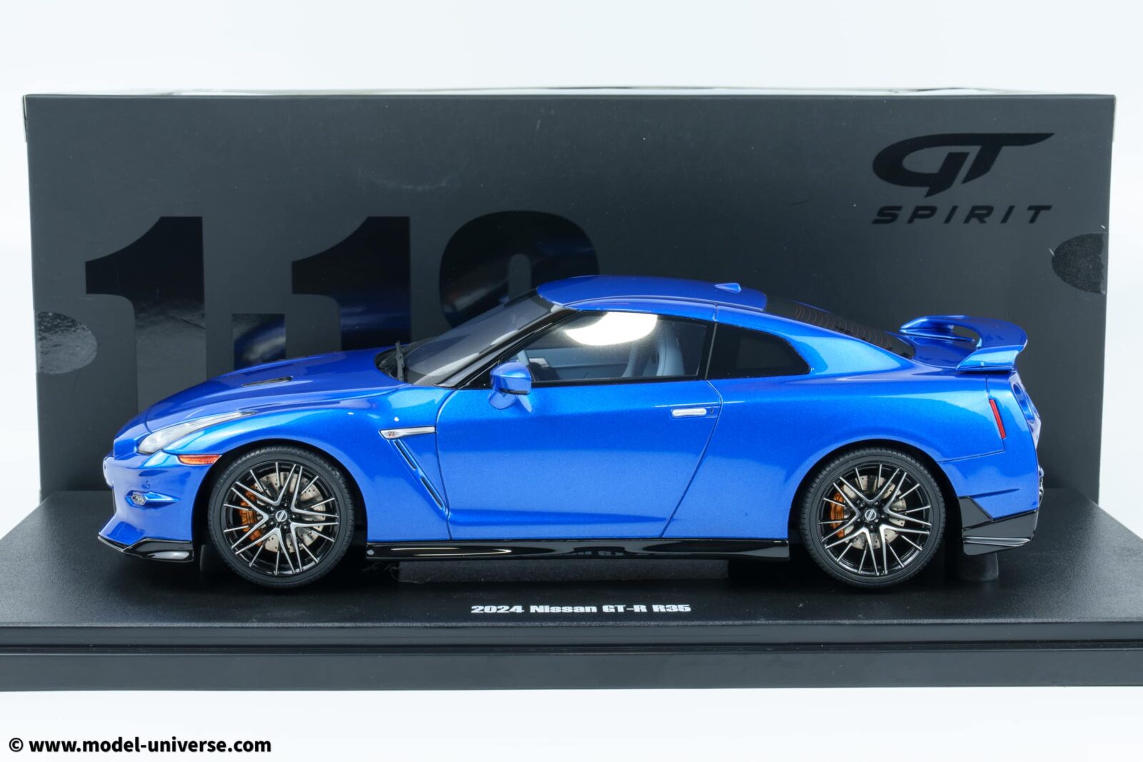 GT Spirit - 1:18 Nissan GT-R Skyline Edition Bayside Blue 2024