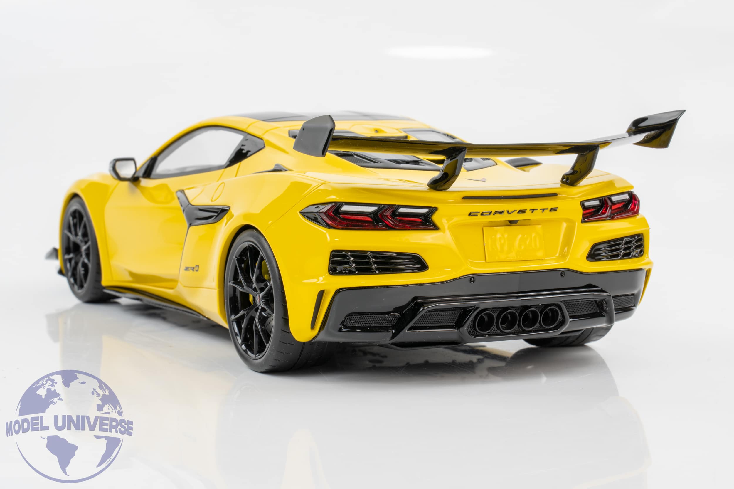 GT Spirit - 1:18 Chevrolet Corvette C8 ZR1 Yellow 2025 - Limited Edition Resin Model 5 GT Spirit - 1:18 Chevrolet Corvette C8 ZR1 Yellow 2025 - Limited Edition Resin Model