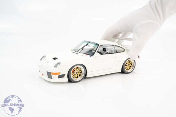 GT Spirit - 1:18 Porsche 911 (993) GT2 Evo White 1995 - Limited Edition Resin Model