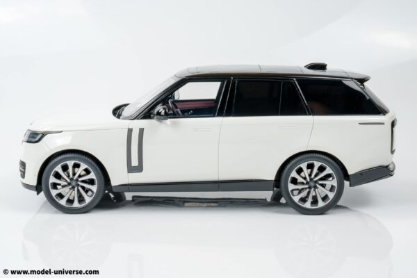 GT Spirit - 1:18 Range Rover P530 V8 Autobiography White 2024 - Limited Edition Resin Model 22 GT Spirit - 1:18 Range Rover P530 V8 Autobiography White 2024 - Limited Edition Resin Model
