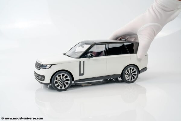 GT Spirit - 1:18 Range Rover P530 V8 Autobiography White 2024 - Limited Edition Resin Model 16 GT Spirit - 1:18 Range Rover P530 V8 Autobiography White 2024 - Limited Edition Resin Model