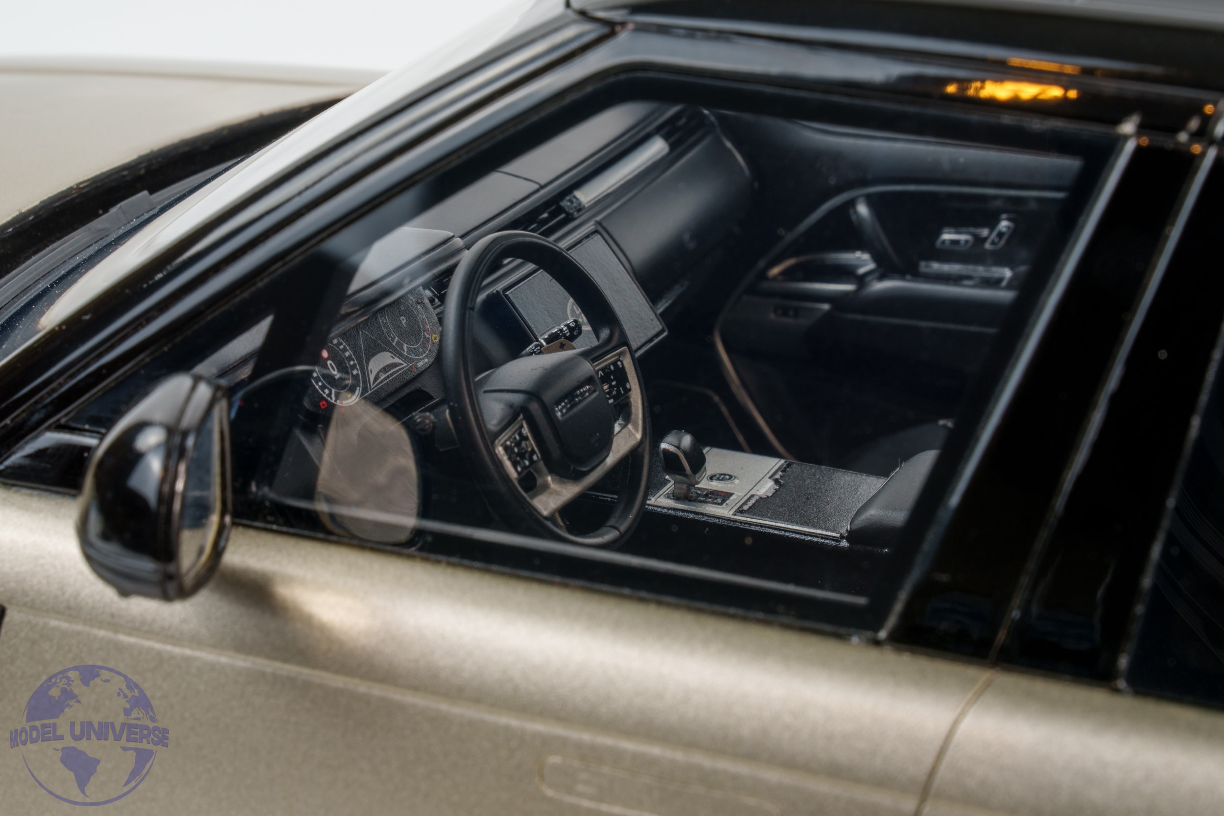 GT Spirit - 1:12 Range Rover P530 V8 Autobiography Gold 2024 - Limited Edition Resin Model 9 GT Spirit - 1:12 Range Rover P530 V8 Autobiography Gold 2024 - Limited Edition Resin Model