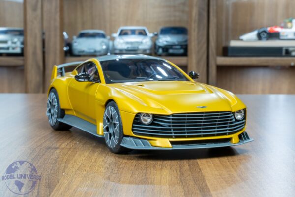 GT Spirit - 1:18 Aston Martin Valiant Auric Gold Metallic 2024 - Limited Edition Resin Model 11 GT Spirit - 1:18 Aston Martin Valiant Auric Gold Metallic 2024 - Limited Edition Resin Model