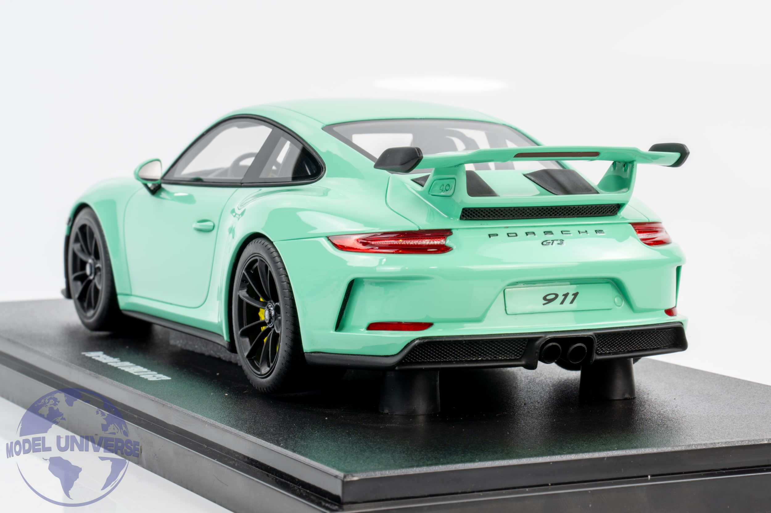 GT Spirit - 1:18 Porsche 911 (991.2) GT3 Mint Green 2018 - Limited Edition Resin Model 5 GT Spirit - 1:18 Porsche 911 (991.2) GT3 Mint Green 2018 - Limited Edition Resin Model