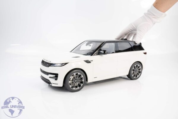 GT Spirit - 1:12 Range Rover Sport P510E White 2023 - Limited Edition Resin Model 9 GT Spirit - 1:12 Range Rover Sport P510E White 2023 - Limited Edition Resin Model