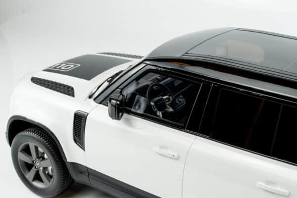 GT Spirit - 1:12 Land Rover Defender 110 P400X White 2021 (GT554) Limited Edition Resin Model 17 GT Spirit - 1:12 Land Rover Defender 110 P400X White 2021 (GT554) Limited Edition Resin Model