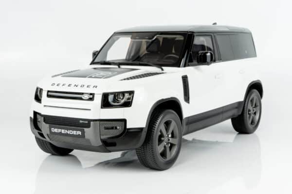 GT Spirit - 1:12 Land Rover Defender 110 P400X White 2021 (GT554) Limited Edition Resin Model 13 GT Spirit - 1:12 Land Rover Defender 110 P400X White 2021 (GT554) Limited Edition Resin Model