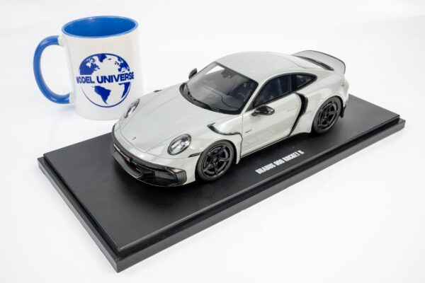 GT Spirit - 1:18 Brabus 900 Rocket.R Nardo Grey 2023 - Limited Edition Resin Model 11 GT Spirit - 1:18 Brabus 900 Rocket.R Nardo Grey 2023 - Limited Edition Resin Model