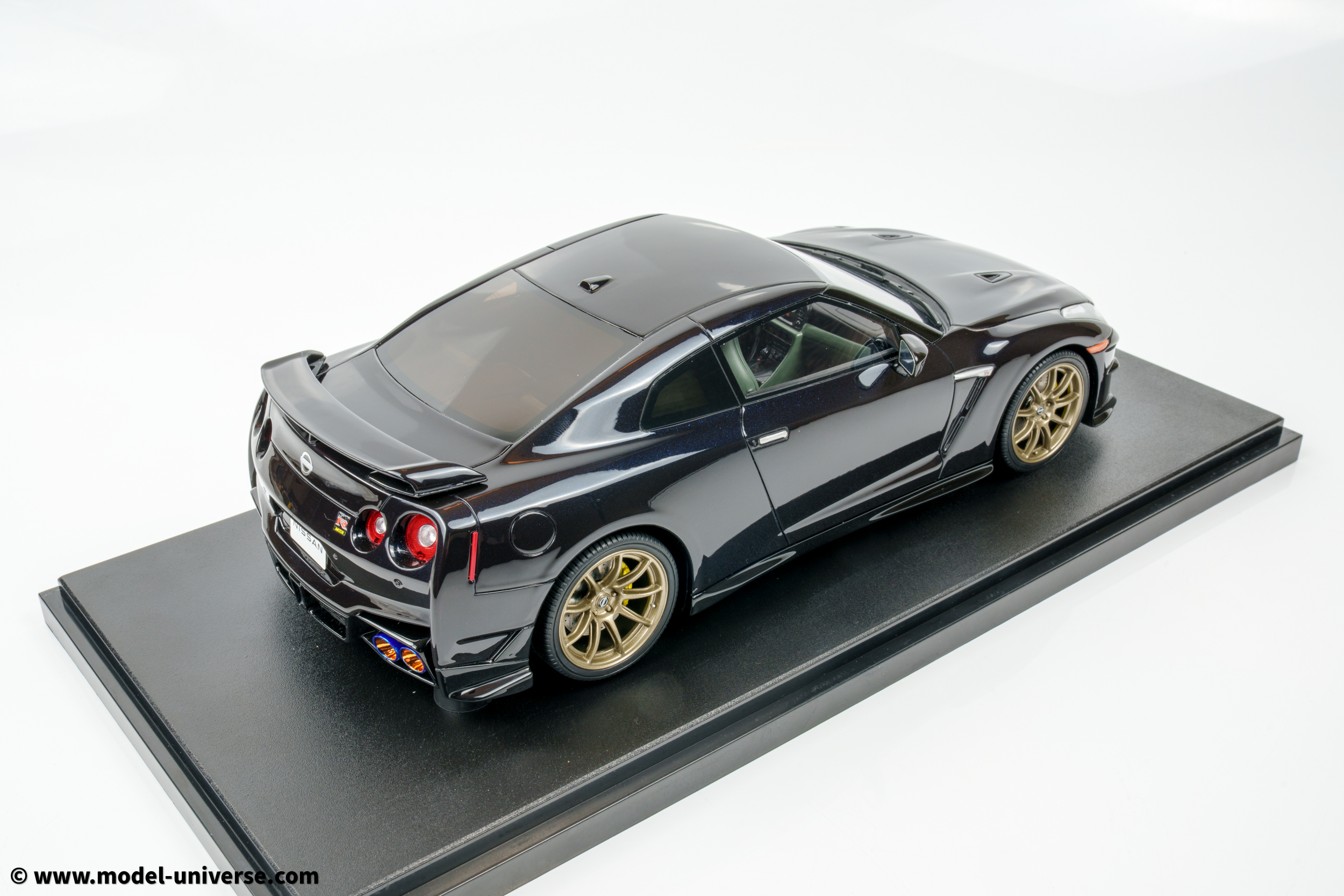 GT Spirit - 1:18 Nissan GT-R Takumi Edition Midnight Purple 2024