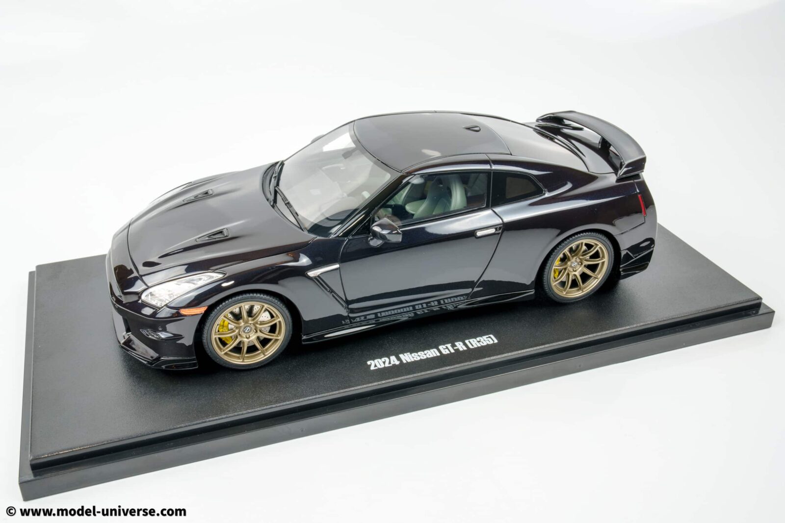 GT Spirit - 1:18 Nissan GT-R Takumi Edition Midnight Purple 2024