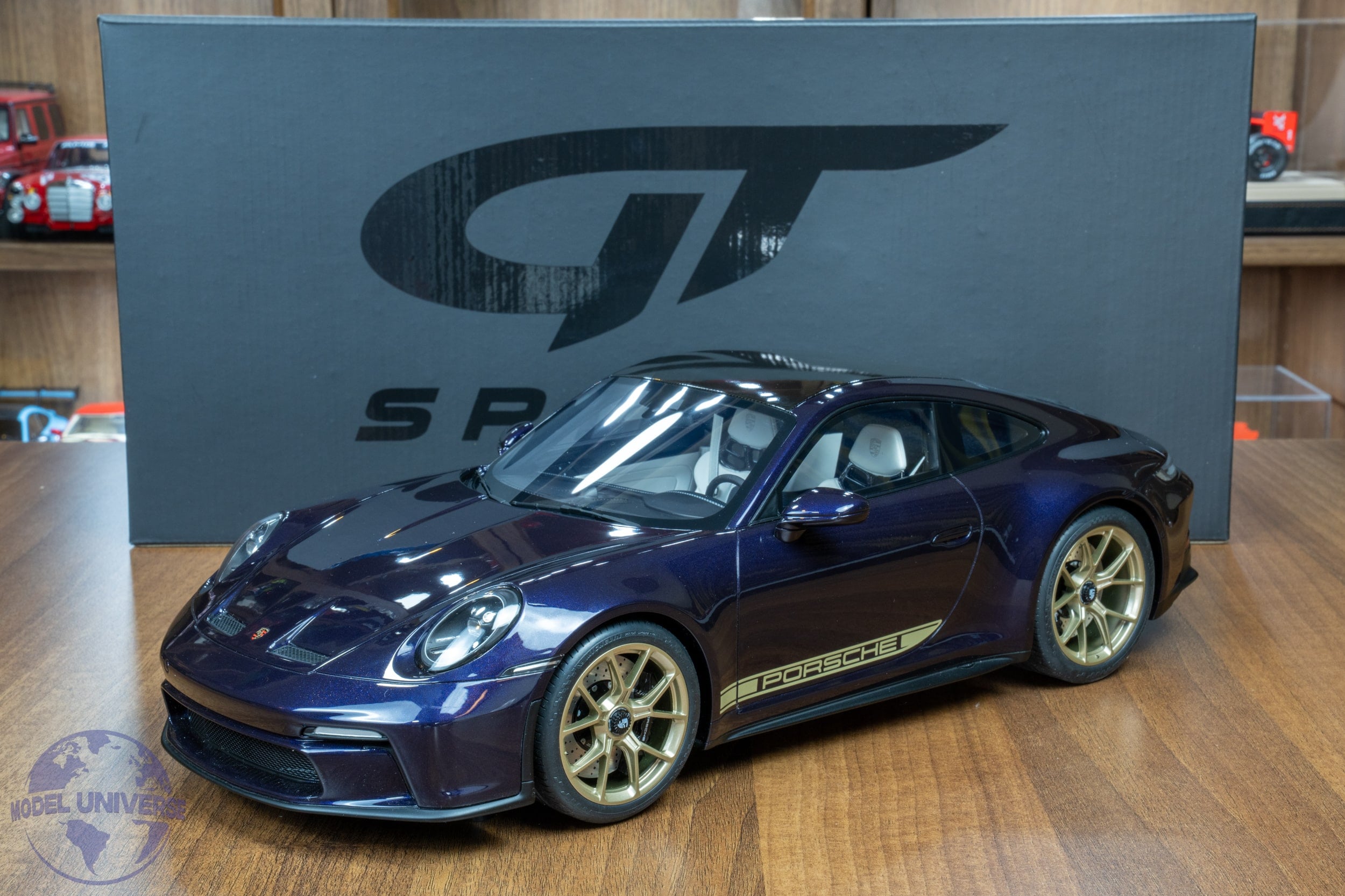 GT Spirit - 1:12 Porsche 911 (992) GT3 Touring Purple 2021 - Limited Edition Resin Model