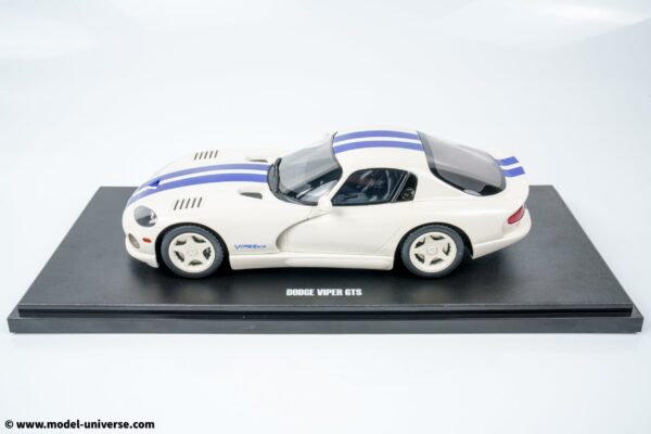 GT Spirit - 1:18 Dodge Viper GTS White 1996 - Limited Edition Resin Model 11 GT Spirit - 1:18 Dodge Viper GTS White 1996 - Limited Edition Resin Model