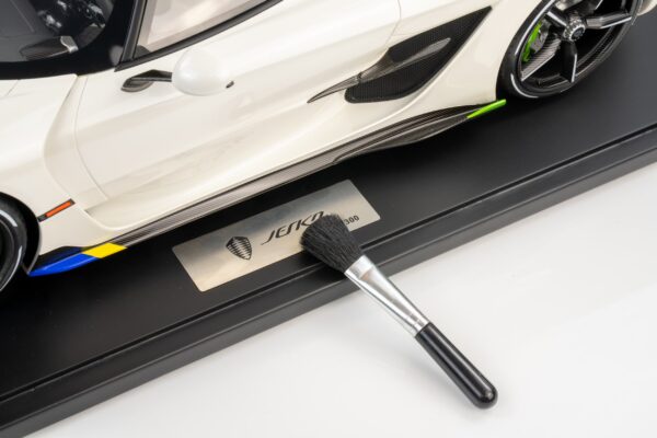 GT Spirit - 1:8 Koenigsegg Jesko White 2019 - Limited Edition Resin Model 12 GT Spirit - 1:8 Koenigsegg Jesko White 2019 - Limited Edition Resin Model