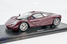 GT Spirit - 1:18 McLaren F1 Red 1992 (Rowan Atkinson's Car) - Limited Edition Resin Model