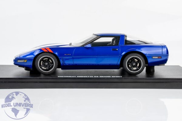 GT Spirit - 1:18 Chevrolet Corvette C4 Gran Sport Blue 1996 - Limited Edition Resin Model 11 GT Spirit - 1:18 Chevrolet Corvette C4 Gran Sport Blue 1996 - Limited Edition Resin Model