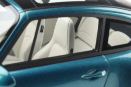 GT Spirit GT350 Porsche 911 (993) Targa Turquoise Blue 1:18 resin model