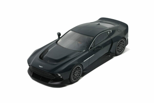 gt spirit - 1:18 aston martin victor pentland green (2021)