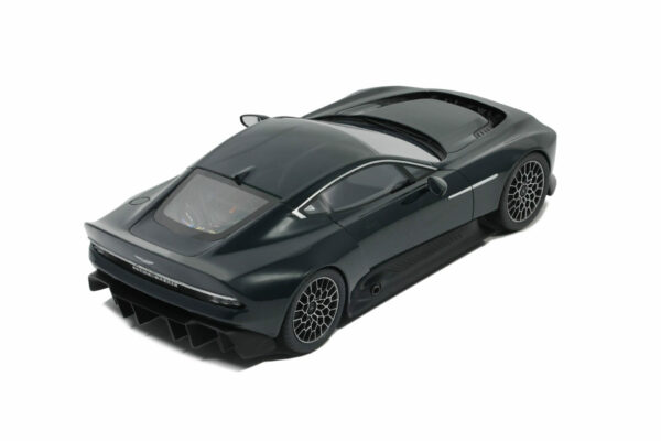 gt spirit - 1:18 aston martin victor pentland green (2021)