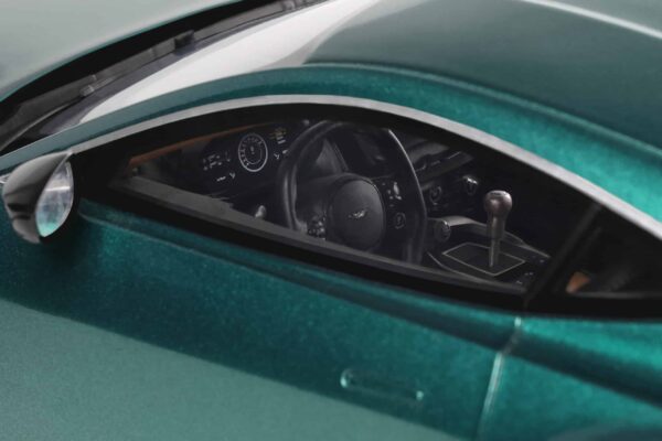 1:18 Aston Martin Valour Green 2024 Limited Edition Resin Model - GT Spirit 21 GT Spirit 1:18 Aston Martin Valour Green 2024 (GT480)