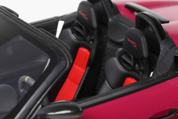 1:18 Porsche 718 Spyder RS Weissach Package Pink 2023 Resin Model - GT Spirit 17 1:18 Porsche 718 Spyder RS Weissach Package Pink 2023 Resin Model - GT Spirit