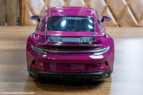 GT Spirit - 1:12 Porsche 911 (992) GT3 Ruby Star Neo 2021 (GT536) - Limited Edition Resin Model