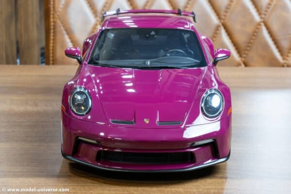 GT Spirit - 1:12 Porsche 911 (992) GT3 Ruby Star Neo 2021 (GT536) - Limited Edition Resin Model
