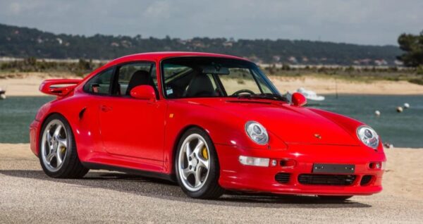 GT Spirit - 1:12 Porsche 911 (993) Turbo S Red 1997 - Limited Edition Resin Model 3 GT Spirit - 1:12 Porsche 911 (993) Turbo S Red 1997 - Limited Edition Resin Model