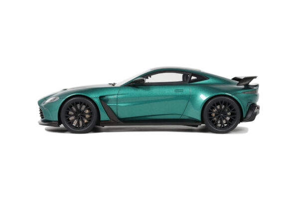 GT Spirit 1:18 Aston Martin V12 Vantage Racing Green 2023 (GT922)