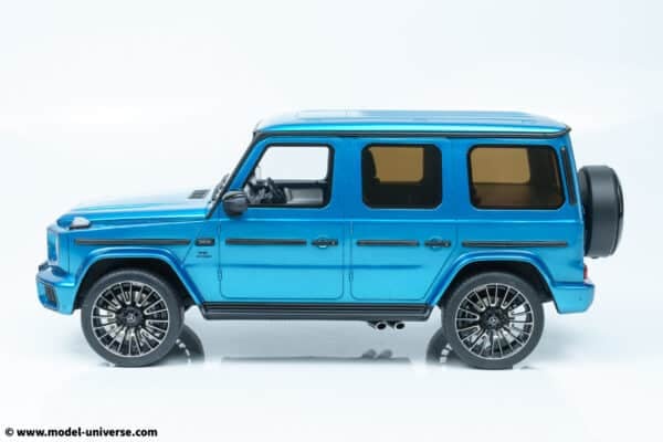 GT925 GT SPIRIT Mercedes G63 Hyper Blue Resin Model 07