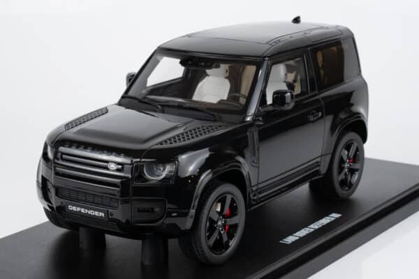 GT Spirit 1:18 Land Rover Defender 90 P400 X-Dynamic HSE Black 2021 (GT992) Limited Edition Resin Model 12 GT Spirit 1:18 Land Rover Defender 90 P400 X-Dynamic HSE Black 2021 (GT992) Limited Edition Resin Model