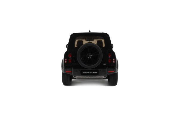 GT Spirit 1:18 Land Rover Defender 90 P400 X-Dynamic HSE Black 2021 (GT992) Limited Edition Resin Model 16 GT Spirit 1:18 Land Rover Defender 90 P400 X-Dynamic HSE Black 2021 (GT992) Limited Edition Resin Model