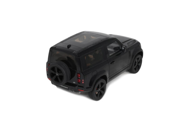 GT Spirit 1:18 Land Rover Defender 90 P400 X-Dynamic HSE Black 2021 (GT992) Limited Edition Resin Model 21 GT Spirit 1:18 Land Rover Defender 90 P400 X-Dynamic HSE Black 2021 (GT992) Limited Edition Resin Model