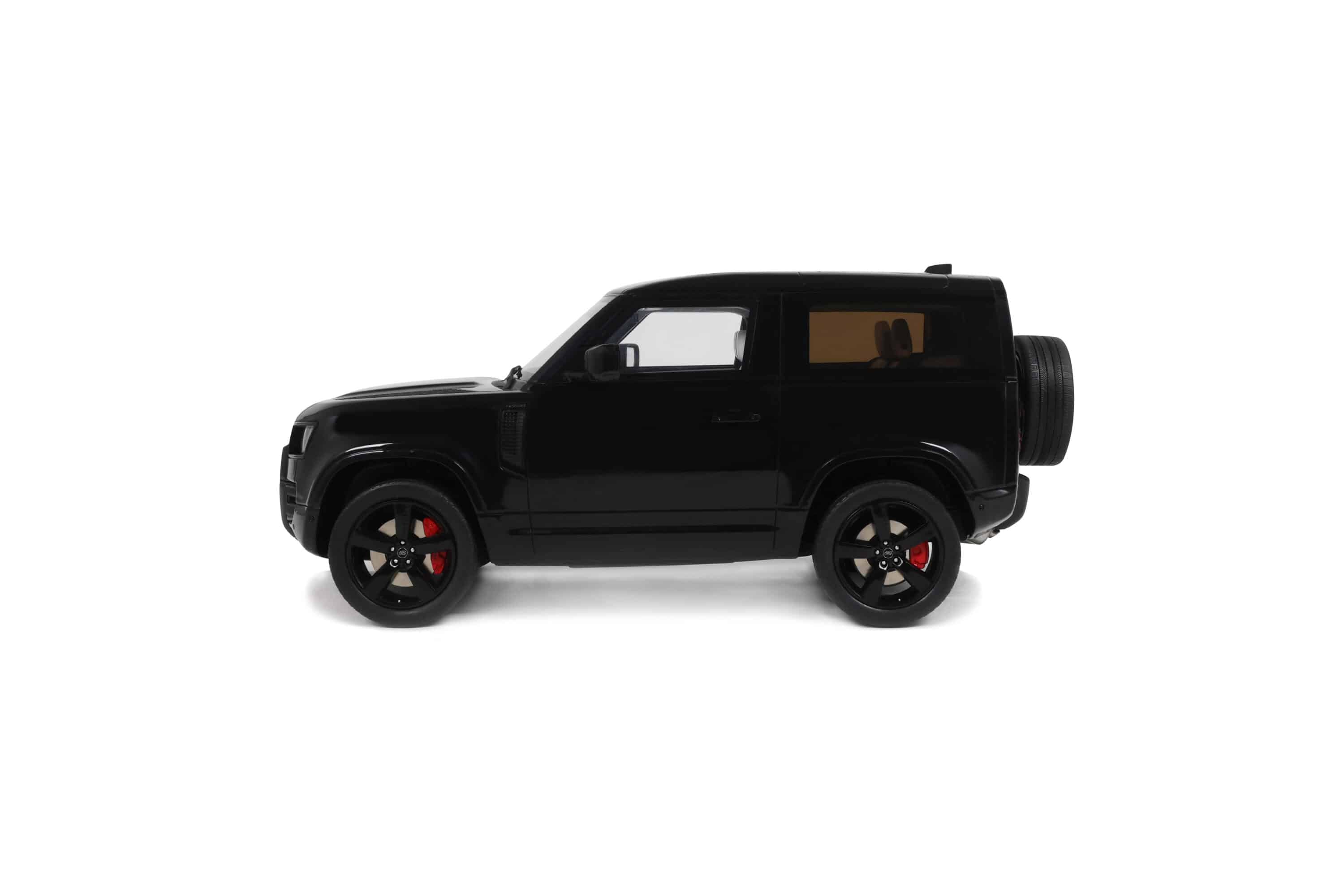 GT Spirit 1:18 Land Rover Defender 90 P400 X-Dynamic HSE Black 2021 (GT992) Limited Edition Resin Model 3 GT Spirit 1:18 Land Rover Defender 90 P400 X-Dynamic HSE Black 2021 (GT992) Limited Edition Resin Model - Image 3