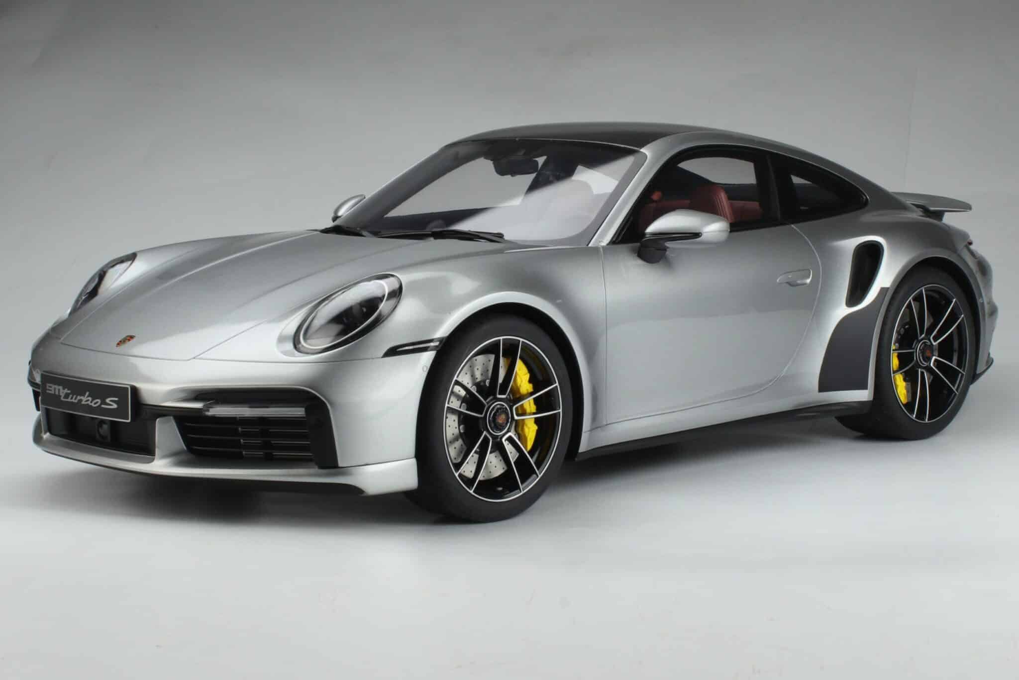 1:8 Scale Model Cars | Large Scale Models