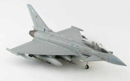 hobbymaster - 1:72 eurofighter typhoon gfr4 zk361 12 sqn raf/qatar emiri air force raf coningsby 2020 (ha6650)