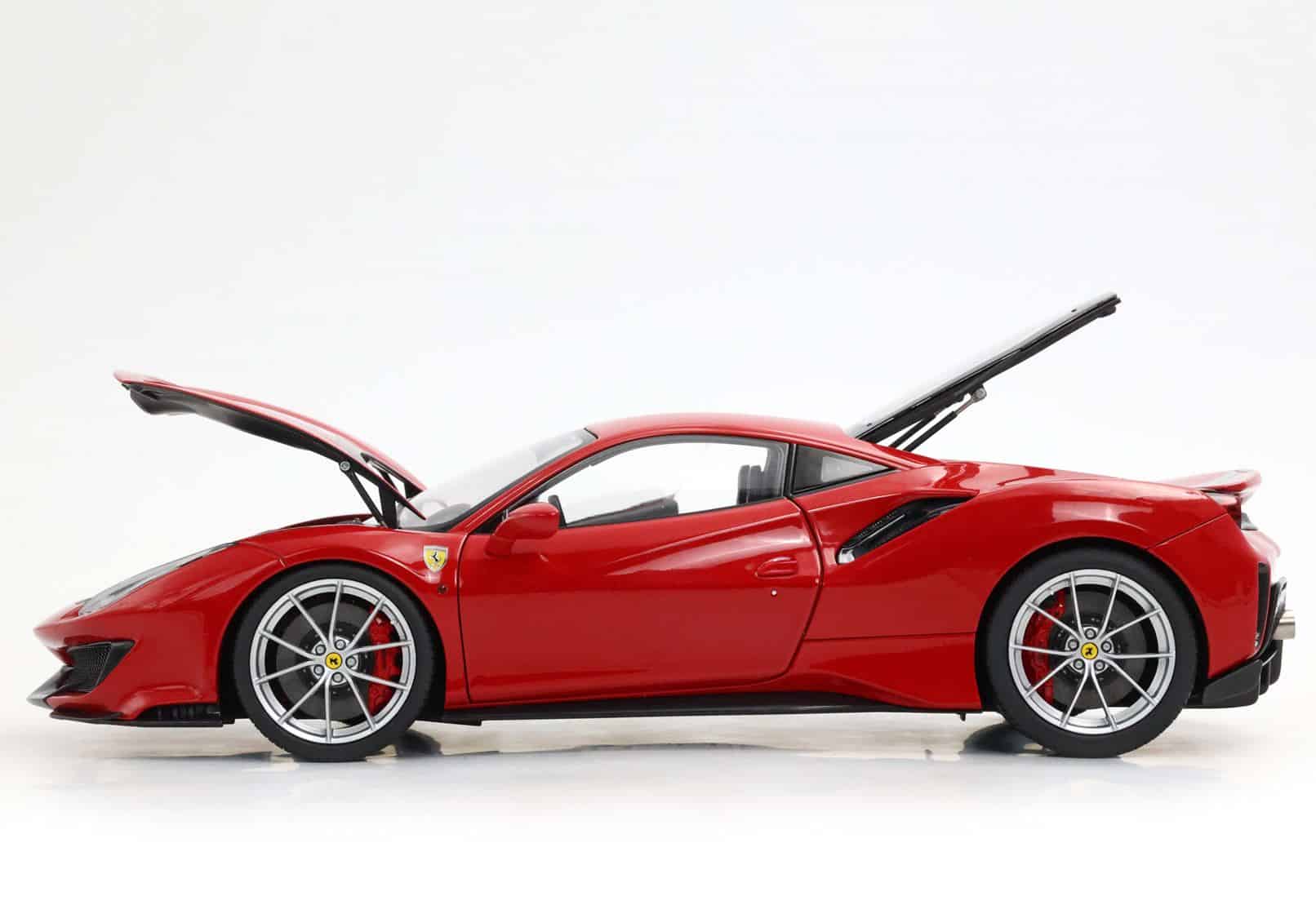 BBR 1:18 Ferrari 488 Pista Rosso Corsa - with Stripe (HE180055DIE) Limited Edition Diecast Model (Luxury Pack) 2 BBR 1:18 Ferrari 488 Pista Rosso Corsa - with Stripe (HE180055DIE) Limited Edition Diecast Model (Luxury Pack) - Image 2