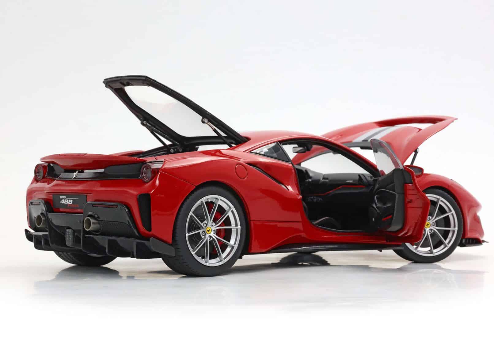 BBR 1:18 Ferrari 488 Pista Rosso Corsa - with Stripe (HE180055DIE) Limited Edition Diecast Model (Luxury Pack) 4 BBR 1:18 Ferrari 488 Pista Rosso Corsa - with Stripe (HE180055DIE) Limited Edition Diecast Model (Luxury Pack) - Image 4
