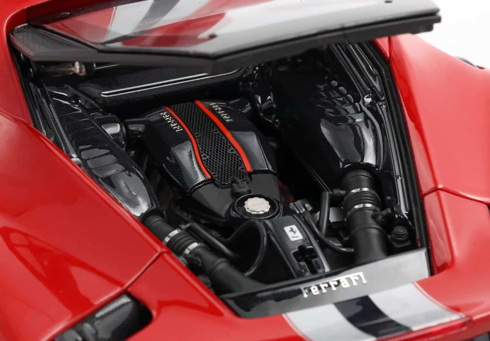BBR 1:18 Ferrari 488 Pista Rosso Corsa - with Stripe (HE180055DIE) Limited Edition Diecast Model (Luxury Pack) 6 BBR 1:18 Ferrari 488 Pista Rosso Corsa - with Stripe (HE180055DIE) Limited Edition Diecast Model (Luxury Pack) - Image 6