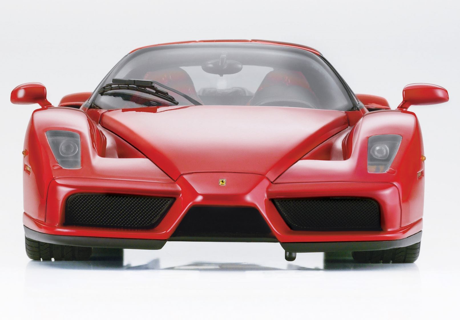 BBR 1:18 Ferrari Enzo Rosso Corsa - Silver Wheels (HE182501DIE) Limited Edition Diecast Model (Luxury Pack) 3 BBR 1:18 Ferrari Enzo Rosso Corsa - Silver Wheels (HE182501DIE) Limited Edition Diecast Model (Luxury Pack) - Image 3