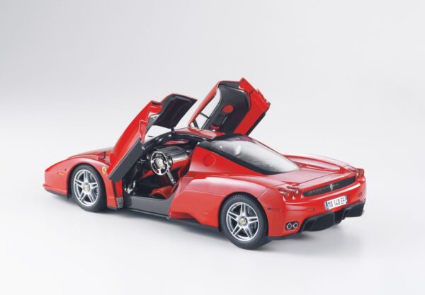 BBR 1:18 Ferrari Enzo Rosso Corsa - Silver Wheels (HE182501DIE) Limited Edition Diecast Model (Luxury Pack) 9 BBR 1:18 Ferrari Enzo Rosso Corsa - Silver Wheels (HE182501DIE) Limited Edition Diecast Model (Luxury Pack)