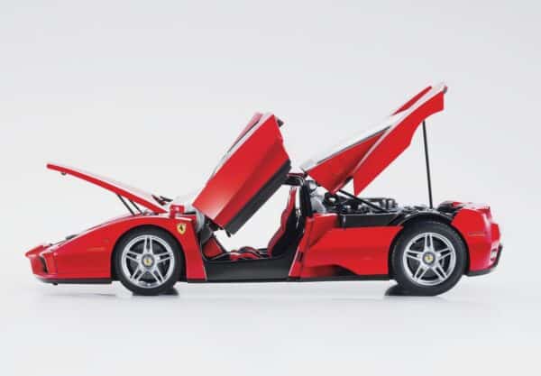 BBR 1:18 Ferrari Enzo Rosso Corsa - Silver Wheels (HE182501DIE) Limited Edition Diecast Model (Luxury Pack) 10 BBR 1:18 Ferrari Enzo Rosso Corsa - Silver Wheels (HE182501DIE) Limited Edition Diecast Model (Luxury Pack)