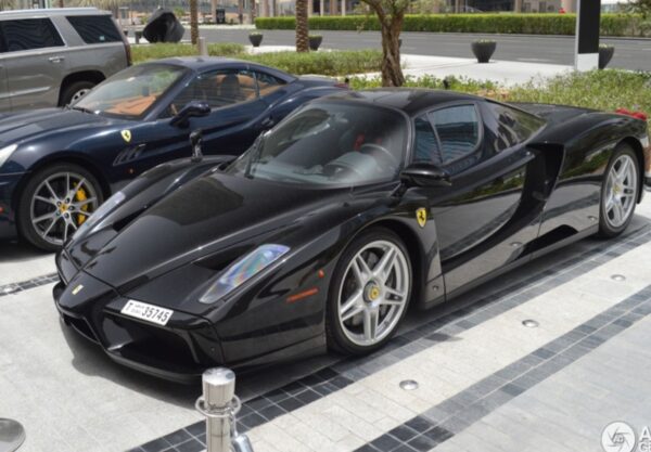 BBR 1:18 Ferrari Enzo Nero DS - Silver Wheels (HE182509) Limited Edition Diecast Model (Polyfoam Edition)