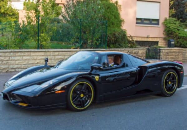 BBR 1:18 Ferrari Enzo Nero DS - Black & Yellow Wheels (HE182509CDIE) Limited Edition Diecast Model (Luxury Pack)